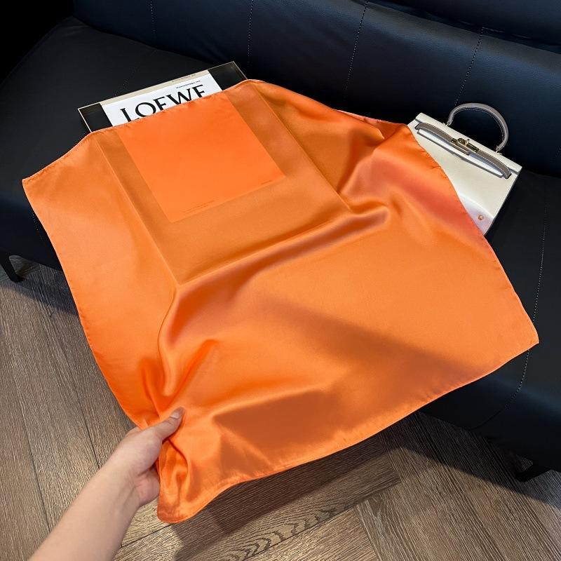 Silk scarf 71 * 71 imitation silk square scarf Korean atmosphere neck silk scarf flower pattern flower polka dot scarf