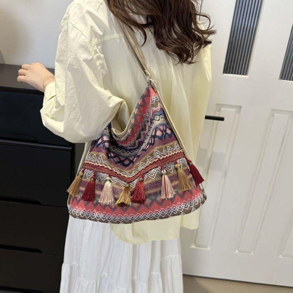 Large Capacity Fringe Shoulder Bag Tassel Bohemian Shoulder Bag Ethnic Style Backpack Outdoor