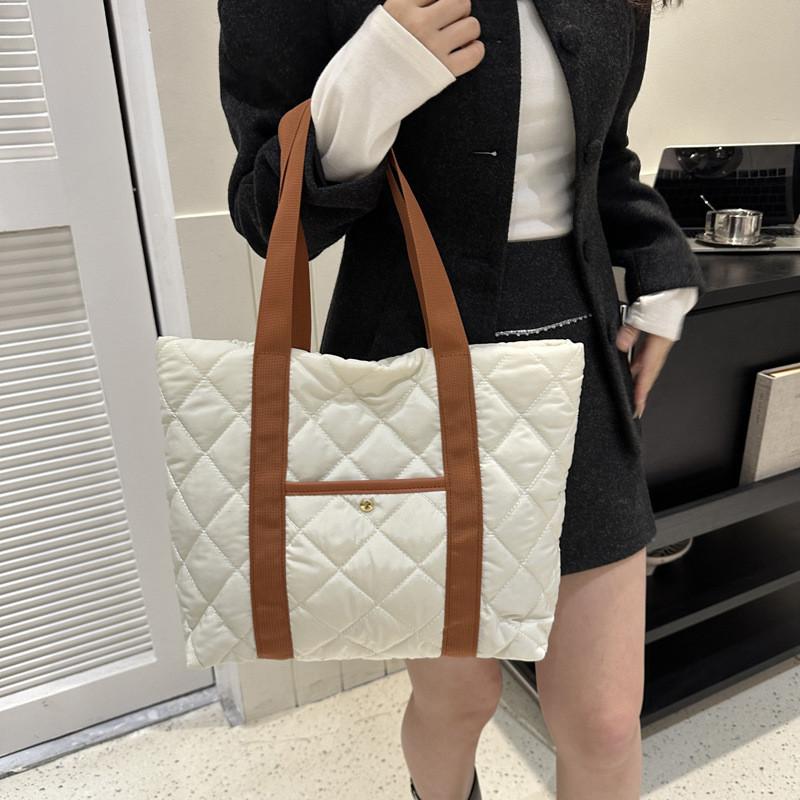 Urban Minimalist Fashionable Large Tote Bag For Women In Trendy Plaid Design Multiple Colors Available