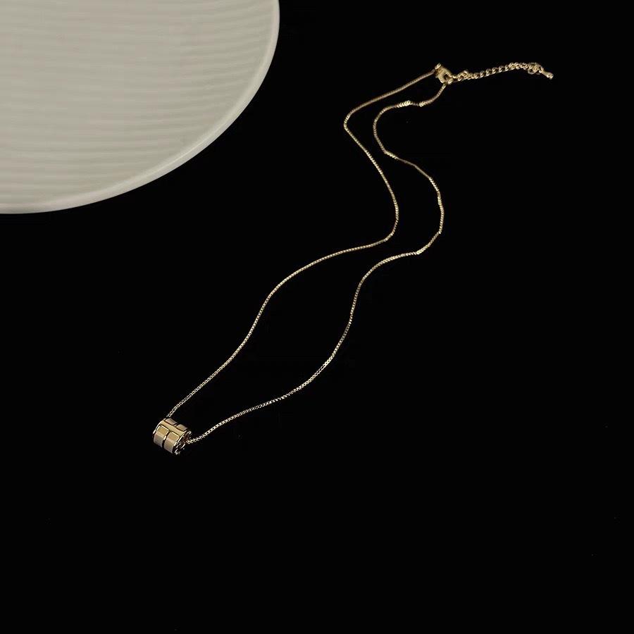 Small waist drop glaze imitation fritillary necklace female niche light luxury high sense fashion trendy simple collarbone chain