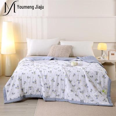 Yomengjiaju Lightweight Summer Polyester Quilt