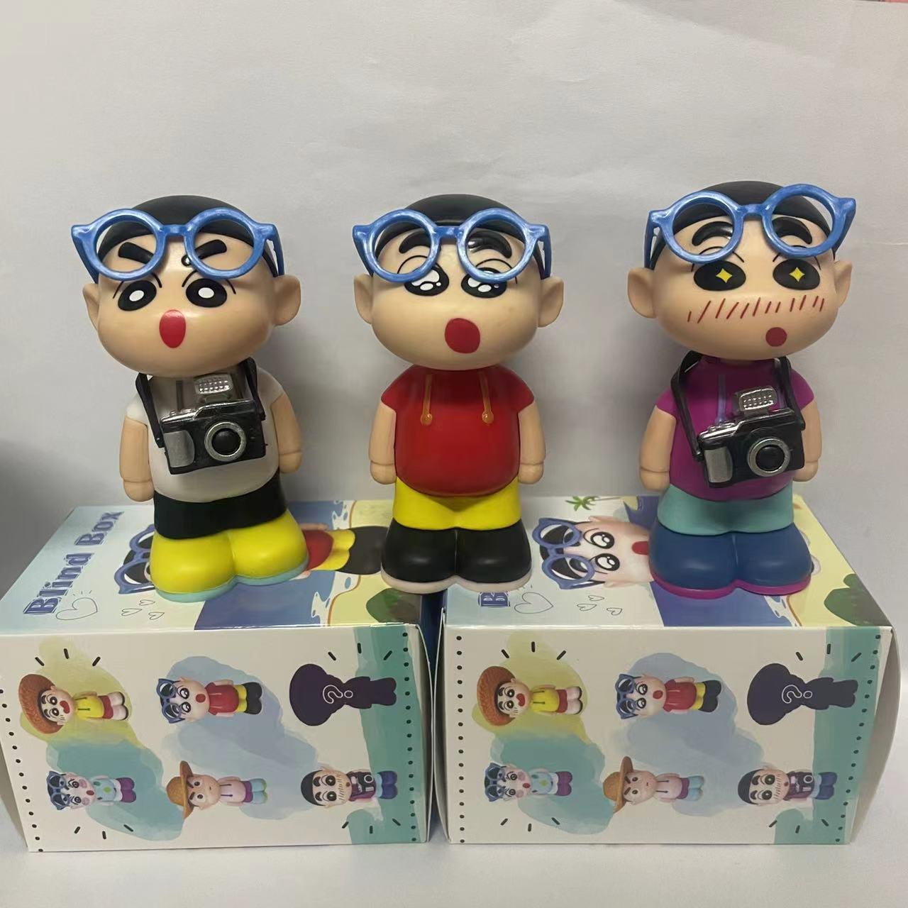 

Crayon Shin-chan Traveler Figure Doll Box Egg Desktop Ornament 9.5 CM