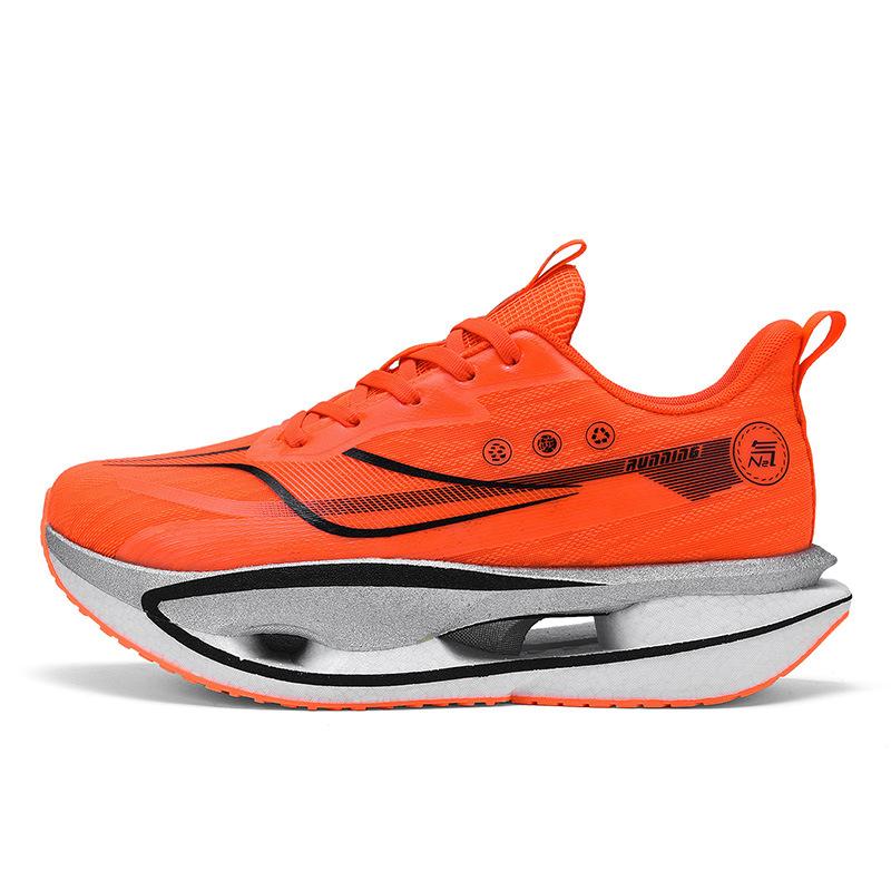 Large size racing carbon plate lightweight soft sole real explosive running shoes student training marathon non-slip sports shoes