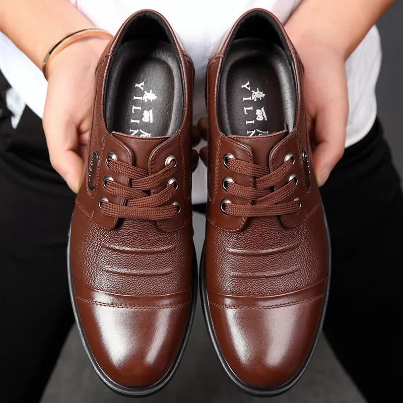 Chaussures pour hommes en cuir de vache véritable, chaussures business décontractées à semelles triple couture pour hommes d'âge moyen et âgés 2025