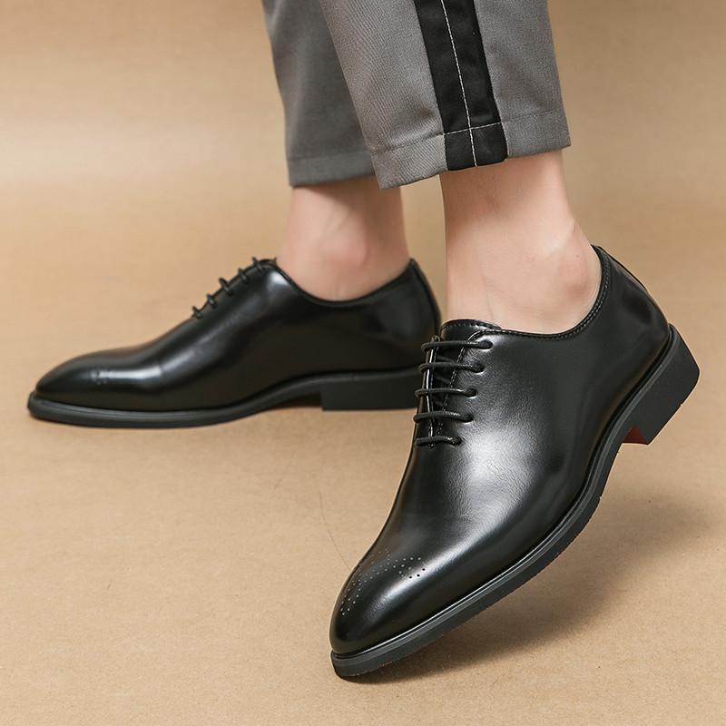 Fashion Designer New Black Brown Men's Pointed Lace Up Brogues Oxford Shoes Male Wedding Dress Homecoming Formal Wedding Footwear