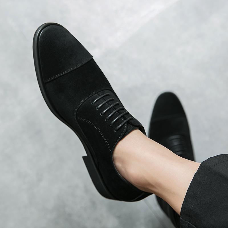 Fashion New Red Bottom Designer Formal Luxury Wedding Business Office Brogue Dress Mens Casual Suede Leather Black Shoes for Men Loafers