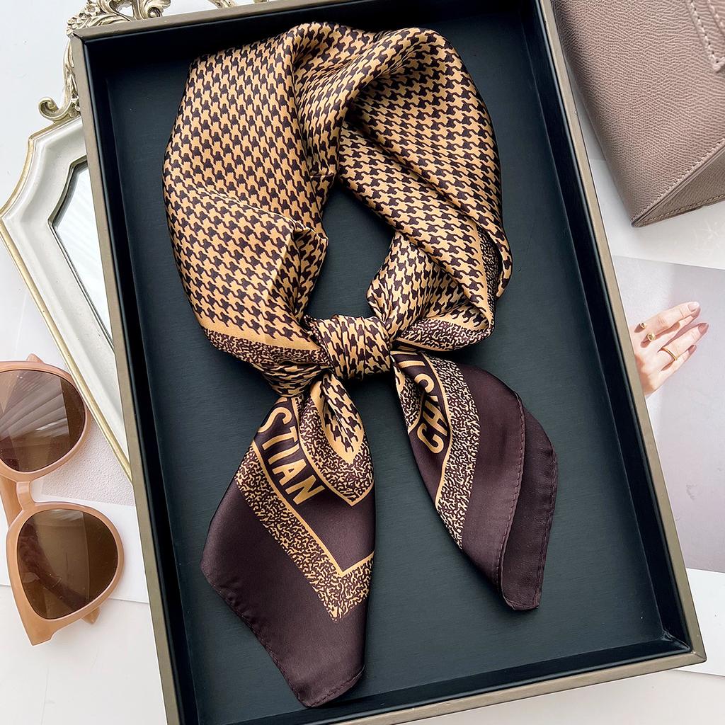 2026 Neues Florales Muster Satin Seiden Schal 70cm Kleines Quadratisches Halstuch Damen Vielseitiges Dekoratives Bandana