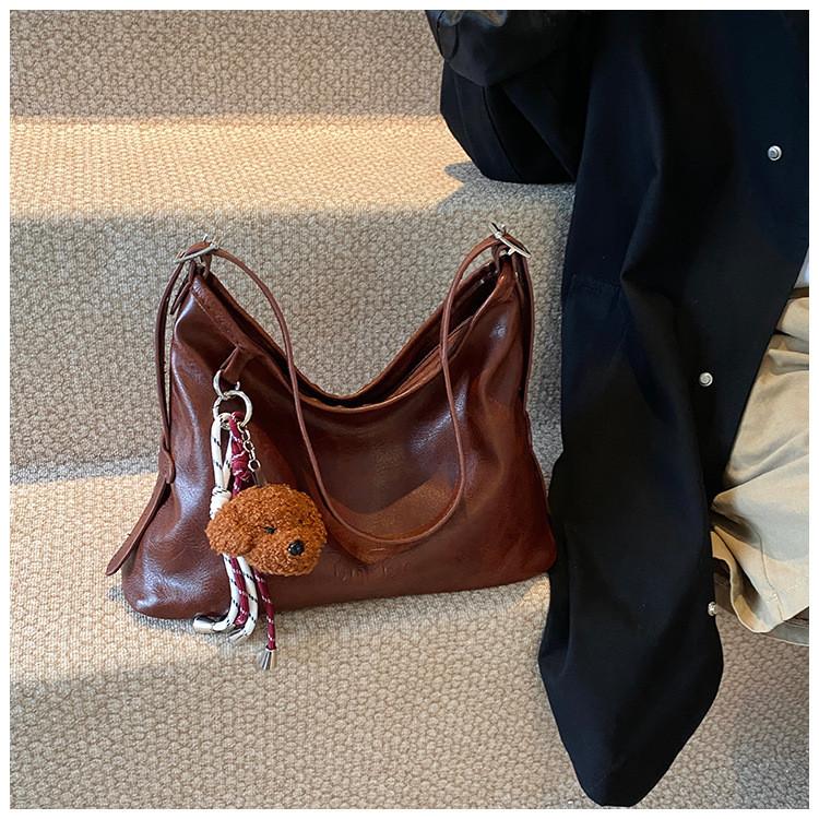 IELGY Work Commuter Large Capacity Tote Bag Retro Fashion Casual Underarm Bag Commuter Shoulder Bag