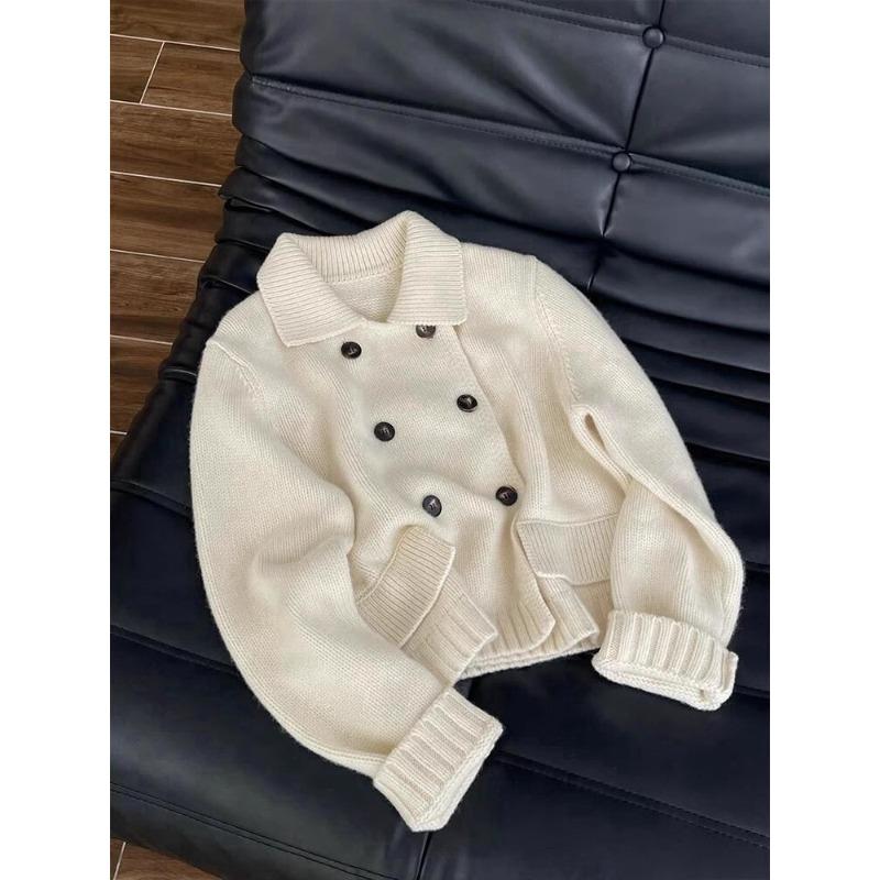 

High-end spring new women s clothing, high-end wear, white double-breasted sweater, and trendy top. one size fits all білий