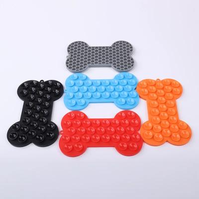Bones Silicone Dog Lick Mat For Dogs Pet Slow Food Plate Dog Bathing Distraction Pet Sucker Food Training Pet Feeder Supplies