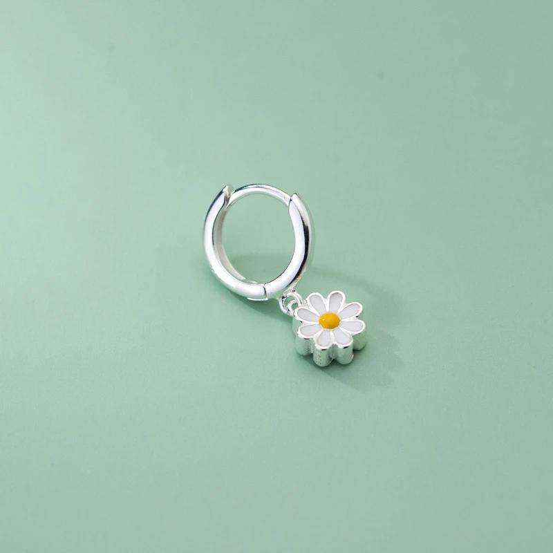 Cute Enamel Daisy Flower Pendant Earrings for Women Korean Sweet Circle Hanging Earrings Girl Wedding Party Fine Jewelry Gift