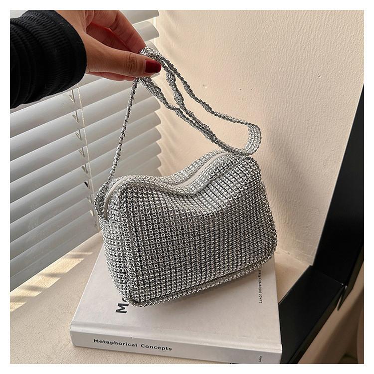 2024 Spring New Fashion Silver Street Trendy Shoulder Bag Pu Material