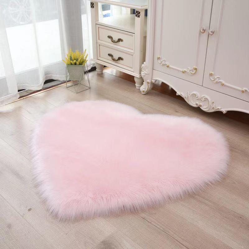 

Мягкий ковер в форме сердца для спален, гостиных и отелей: Стиль 2025 года 30x40 cm светло-розовый