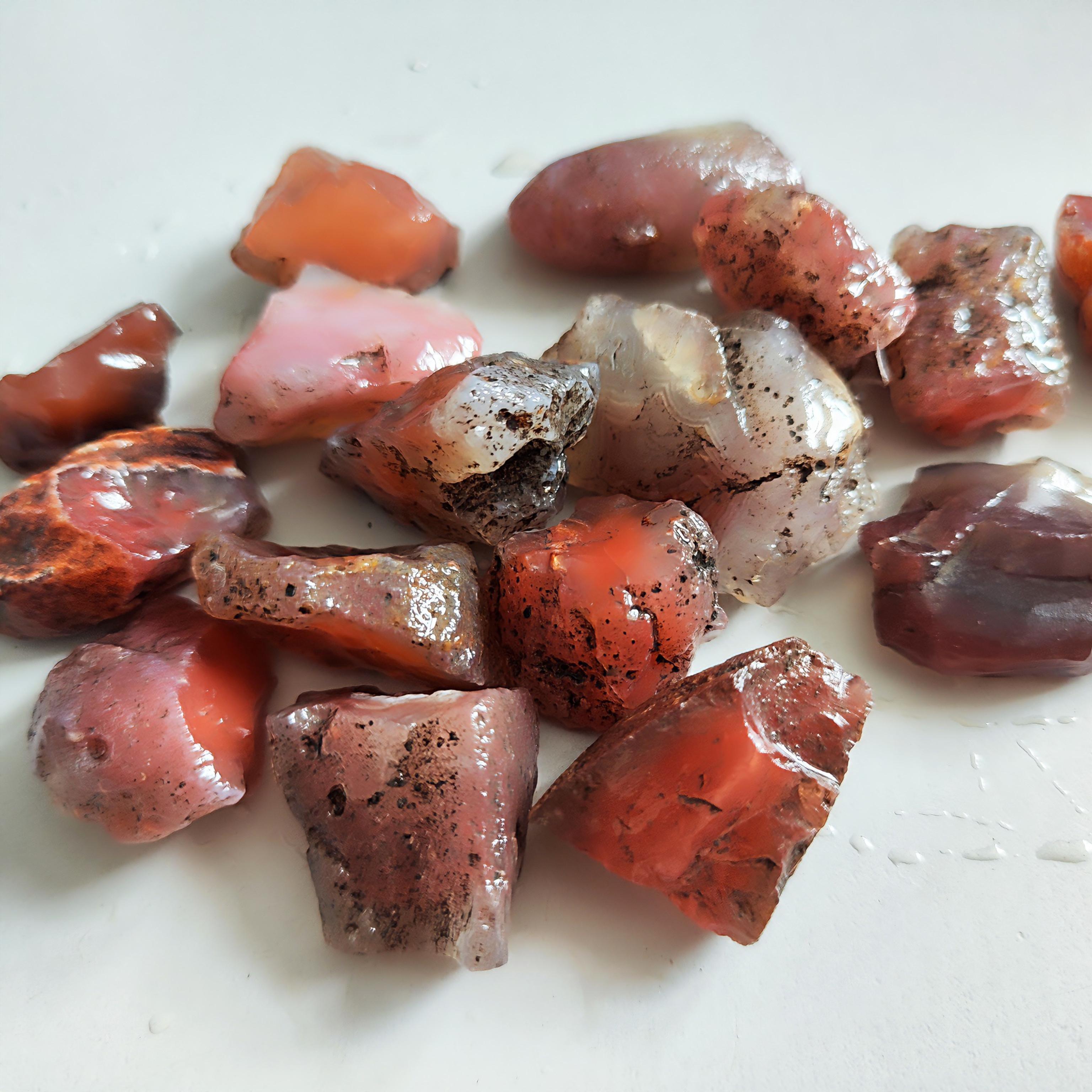 

Натуральный Красный Агат Камень Сырой Камень для Диффузора Кристаллы Исцеления Образец Домашний Сад Декоративный Камень Подарок 2-4cm