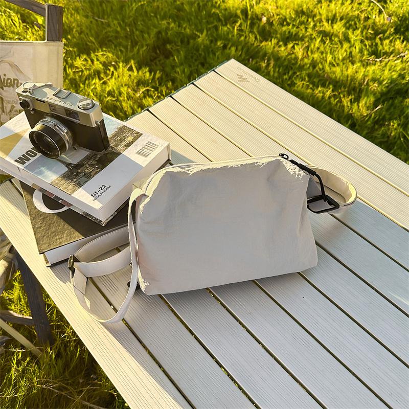Large Capacity Shoulder Bag Commuter Crossbody Bag