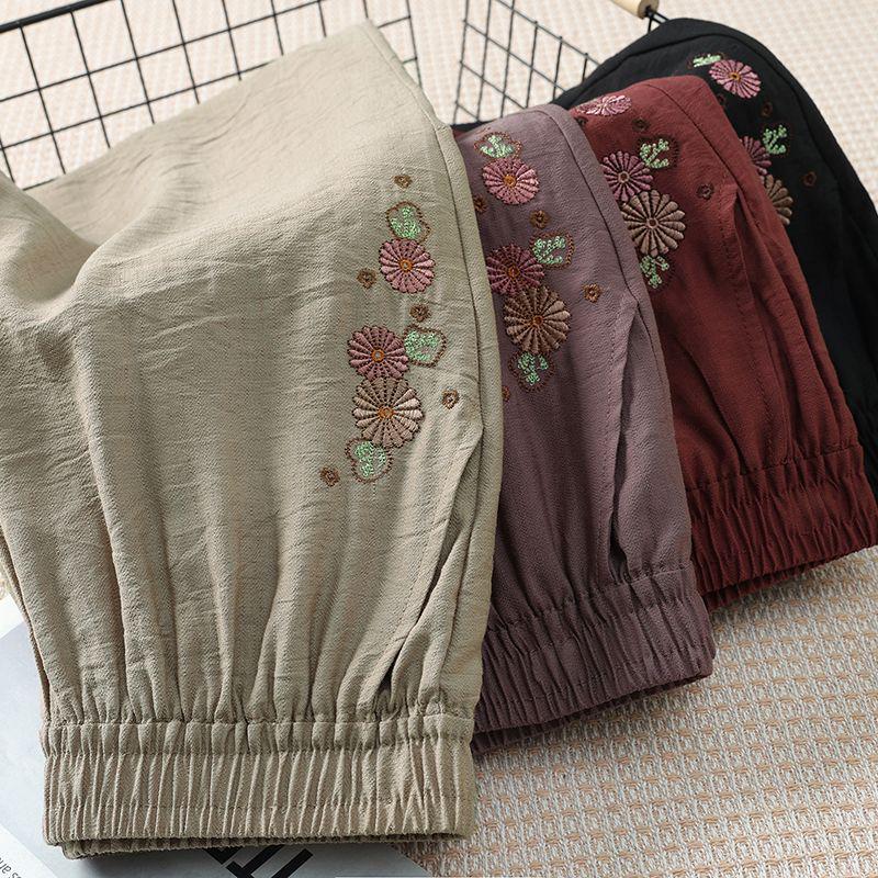 2026 Summer New Mother's Wear: Elastic Waist Casual Nine-Point Straight-Leg Cropped Pants for Elegant Middle-Aged and Elderly Women.