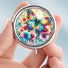 Tragbare Pillendose mit 3 Fächern, Mini-Metall-Medikamenten-Organizer-Etui, Niedlicher bedruckter Pillenbehälter für Vitamine, Pillen, Schmuck, Reisen, Tägliche Anwendung