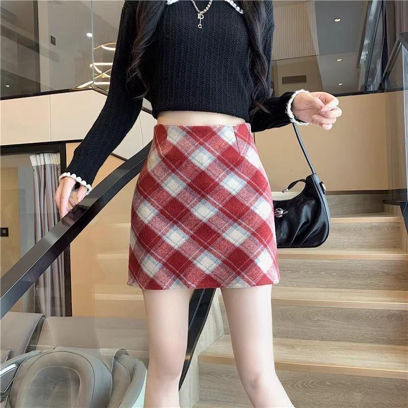 2025 Autumn Winter Retro Wool Plaid High Waist A-line Skirt - Japanese Style Petite Hip-hugging Women's Skirt