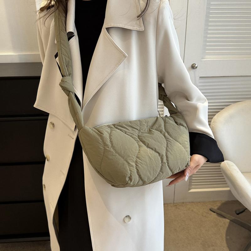 Female Puffer Shoulder Bag Trendy Soft Down Pillow Shopper Bag with Zipper Quilted Simple Crossbody Bag for Teenage Girls