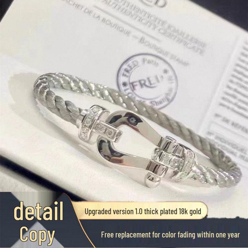 Fred Horseshoe Diamond-Set 18k Gold & Stainless Steel Bracelet - Luxurious Couple's Style for Men and Women, Large Size.