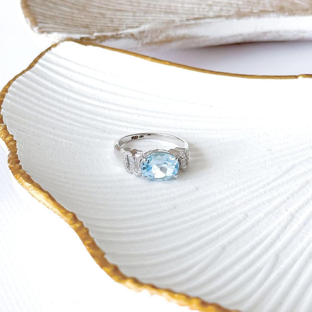 Серебряное кольцо с натуральным топазом 3.6ct, вес изделия 3,24 гр (2166191)