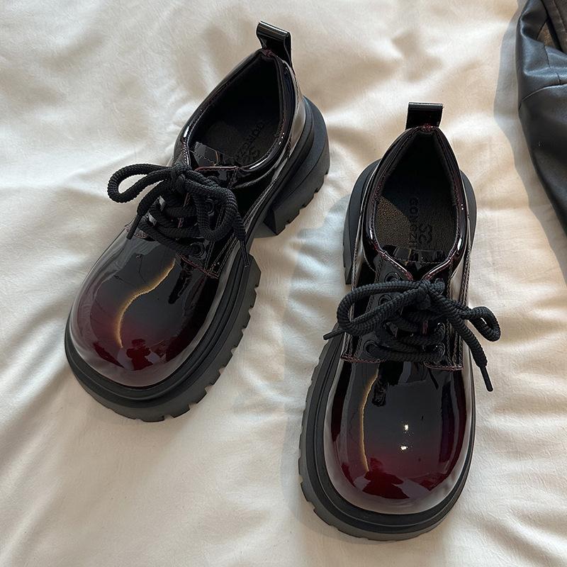 

Европейская станция 2025 весна ретро одинарная обувь женские туфли на платформе, лоферы на утолщенной подошве, британская лакированная кожа, модные туфли Мэри Джейн 40 красный