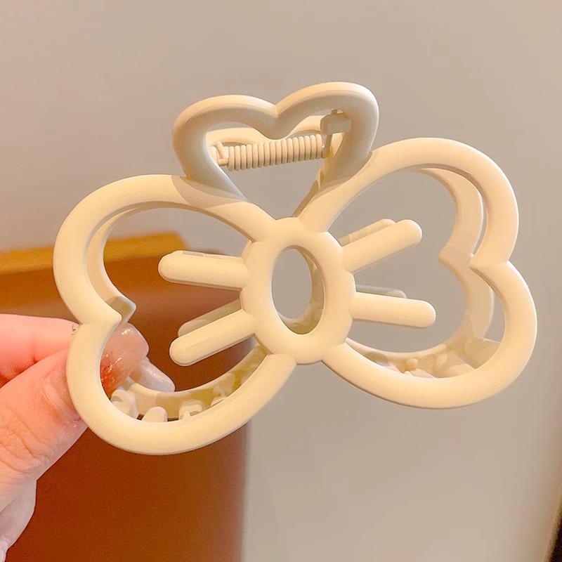 Adorable Bow Hair Clip for Little Girls - Gentle Claw Design for Updo and Loose Hair.