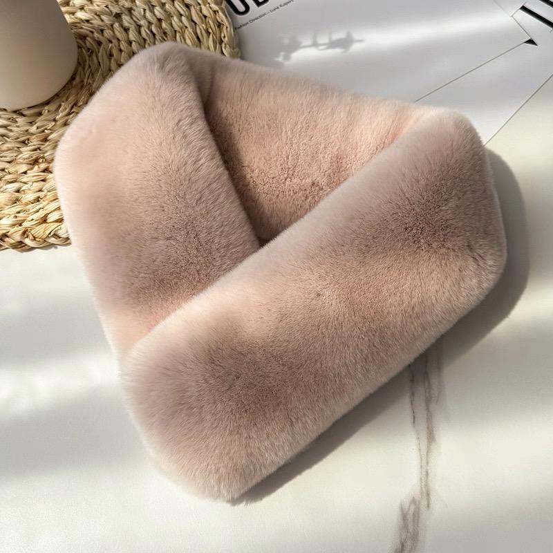 Women's Genuine Rex Rabbit Fur Breathable Fashion Scarf Winter Neck Warmer with Magnetic Closure
