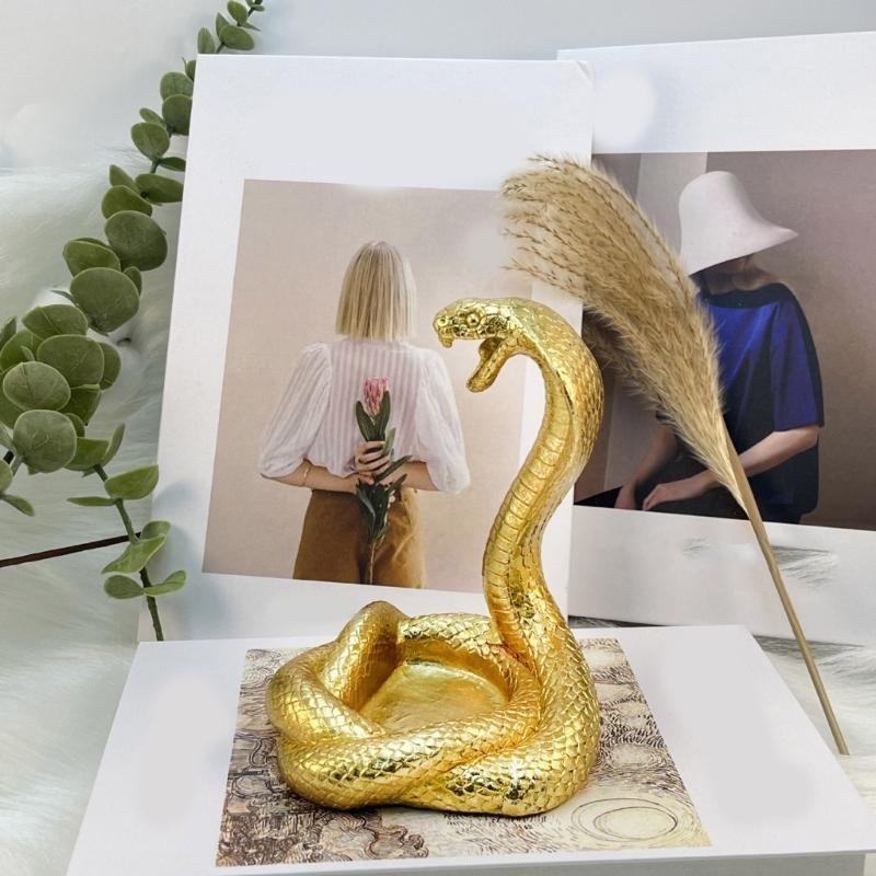2025 Snake New Years Figurines Statue Handcraft Resins Cobras Decoration Fun Desk Ornament New Years Decoration