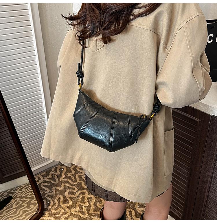 Women's Versatile Crossbody Cross-Stitch Croissant Bag - Niche Design for Fashionable Commute
