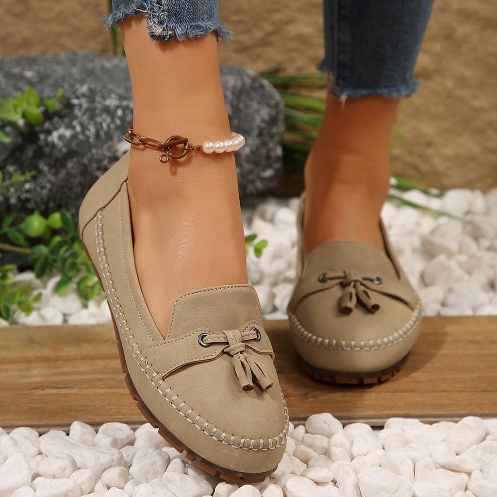 Fashion Women's Loafers Leisure Flat Shoes 2025 Spring New Plus Size 43 Round Toe Tassel Solid Color Lightweight Anti Slip Walking Shoes