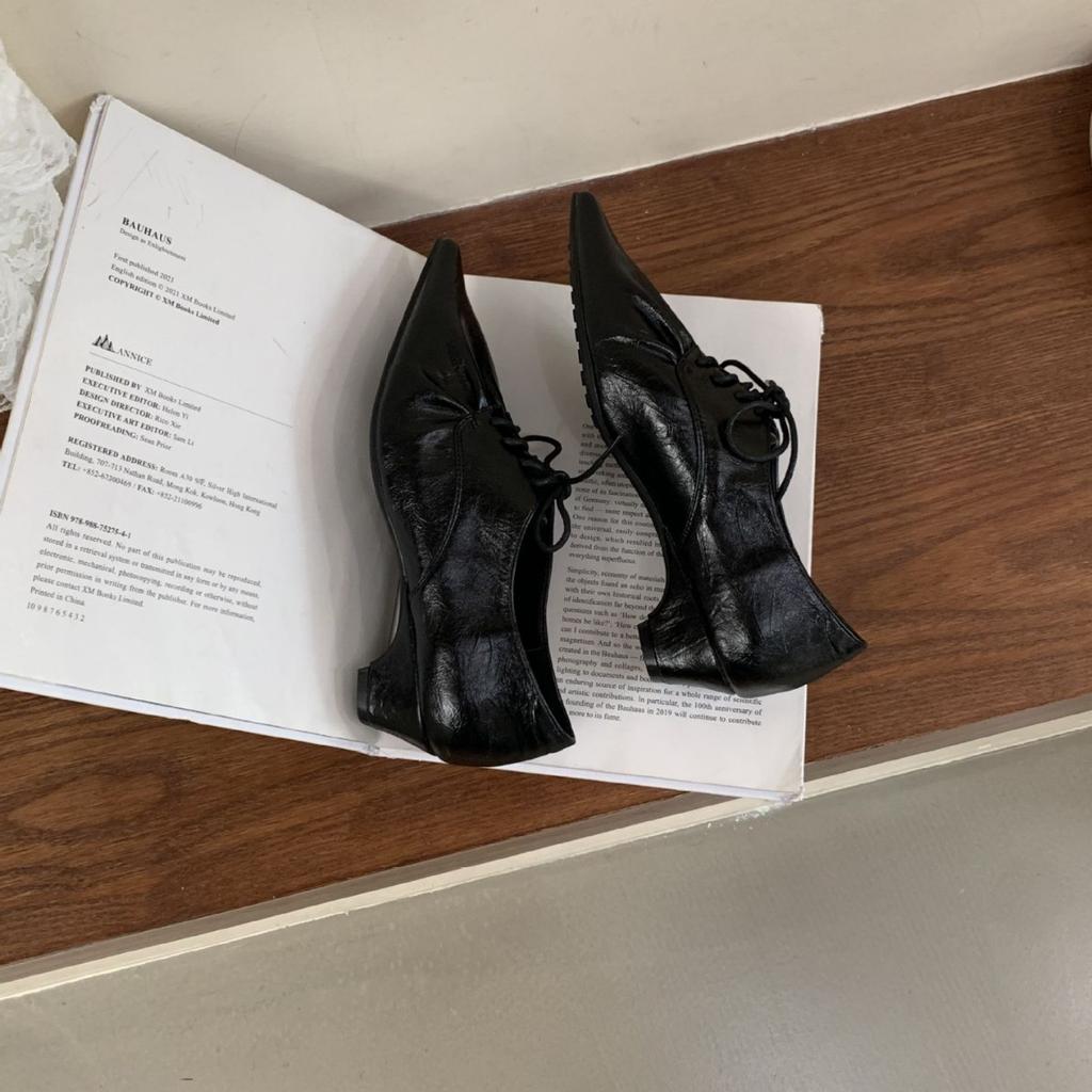 2025 New Pointed Deep Mouth Pleated Short Thick Heel Thin Commuter Work Women's Shoes