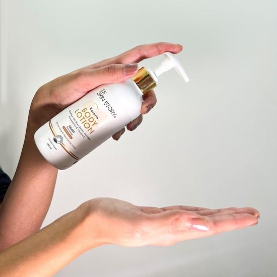 The Skin Story Hĺbkovo hydratačné telové mlieko pre ženy| Úľava od suchej pokožky | Všetky typy pleti | Moringa & Keratín | Objemové balenie | 280ml