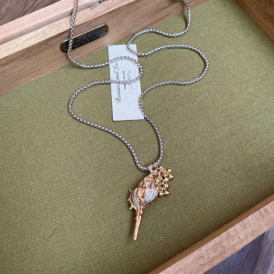 European and American Retro Color Shell Pendant Necklace Niche Collarbone Chain Design Niche Item Decoration