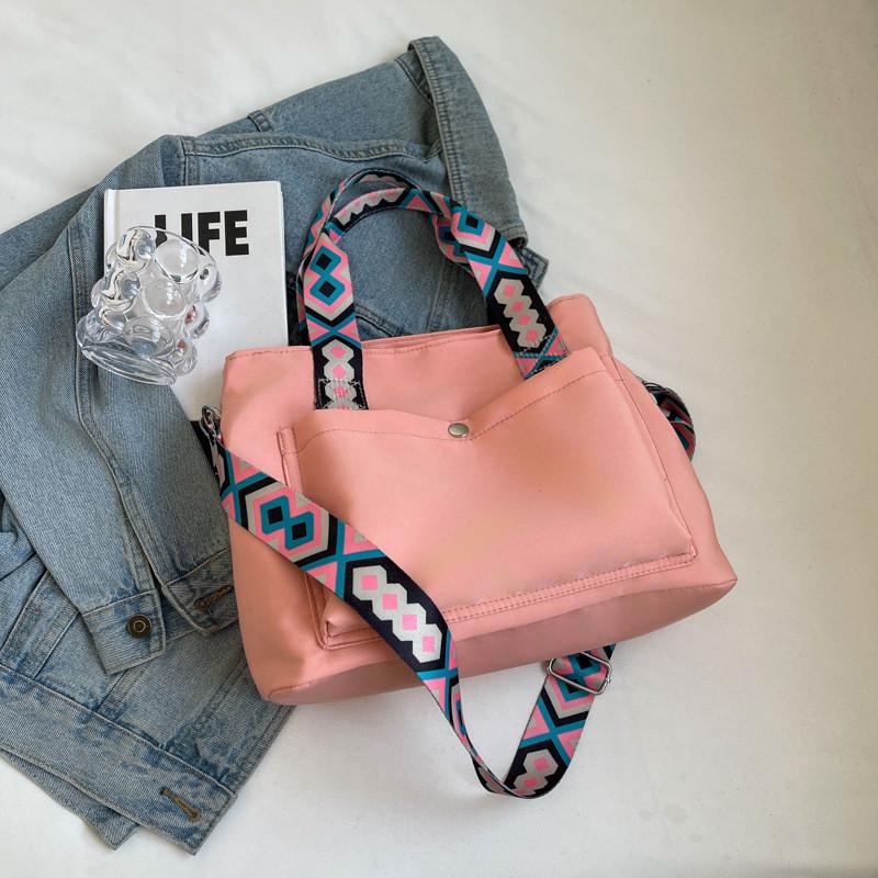 

Trendy Women s Shoulder Tote Bag With Spacious Design And Modern Aesthetic Ideal For Everyday Use In Multiple Colors рожевий
