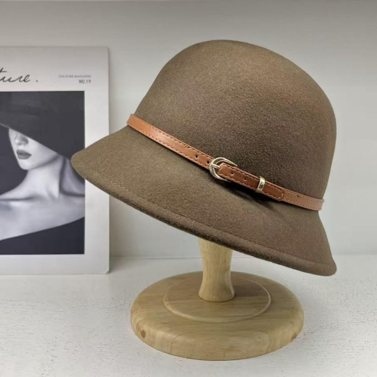 

Celebrity high-end belt buckle solid color wool felt hat women s autumn and winter fashion versatile top hat warm temperament basin hat tide adjustable (55-58cm)