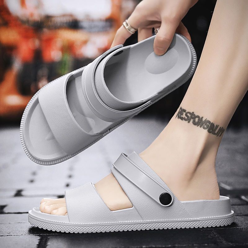 Men's Summer Fashion Two Wear Slippers Beach Flip-flops Men Wear Light Sandals Outside Solid Color Flat Heel