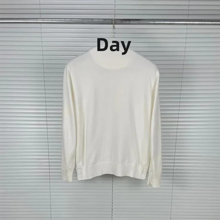 TB Tom Unisex Autumn/Winter Wool Sweater: Casual, Comfortable Long-Sleeve with Round Neck and Bold Back Stripe.