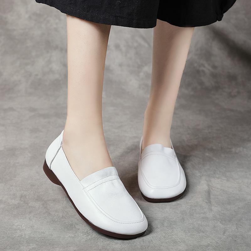 Spring new shallow wear-resistant leather casual flat-soled mother shoes comfortable medium and old women's shoes