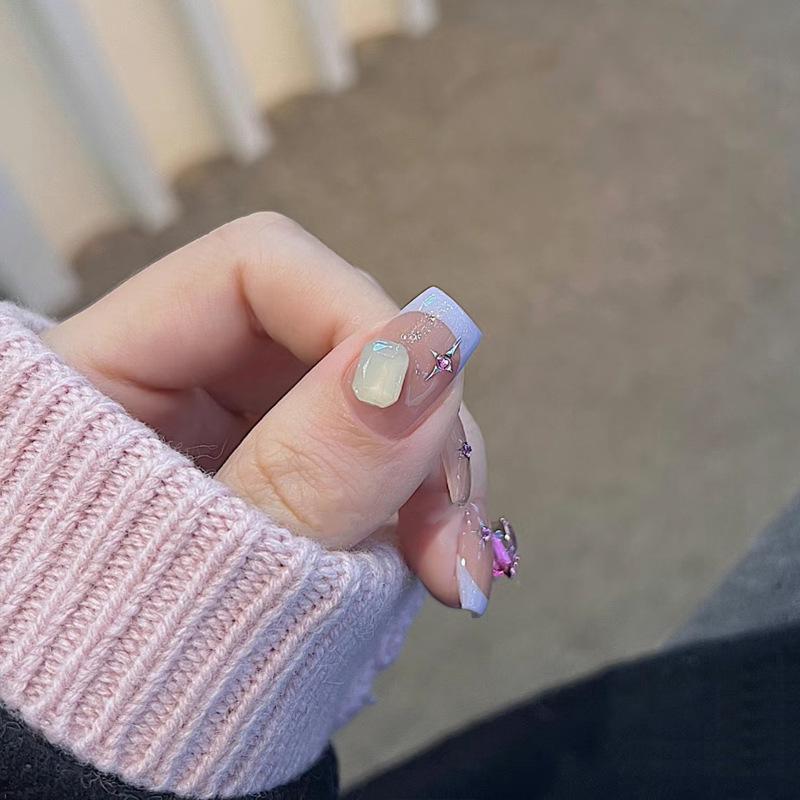 Xiaohongshu Wearable Pure Desire Short Ice Transparent Diamond Heart Nail Pieces