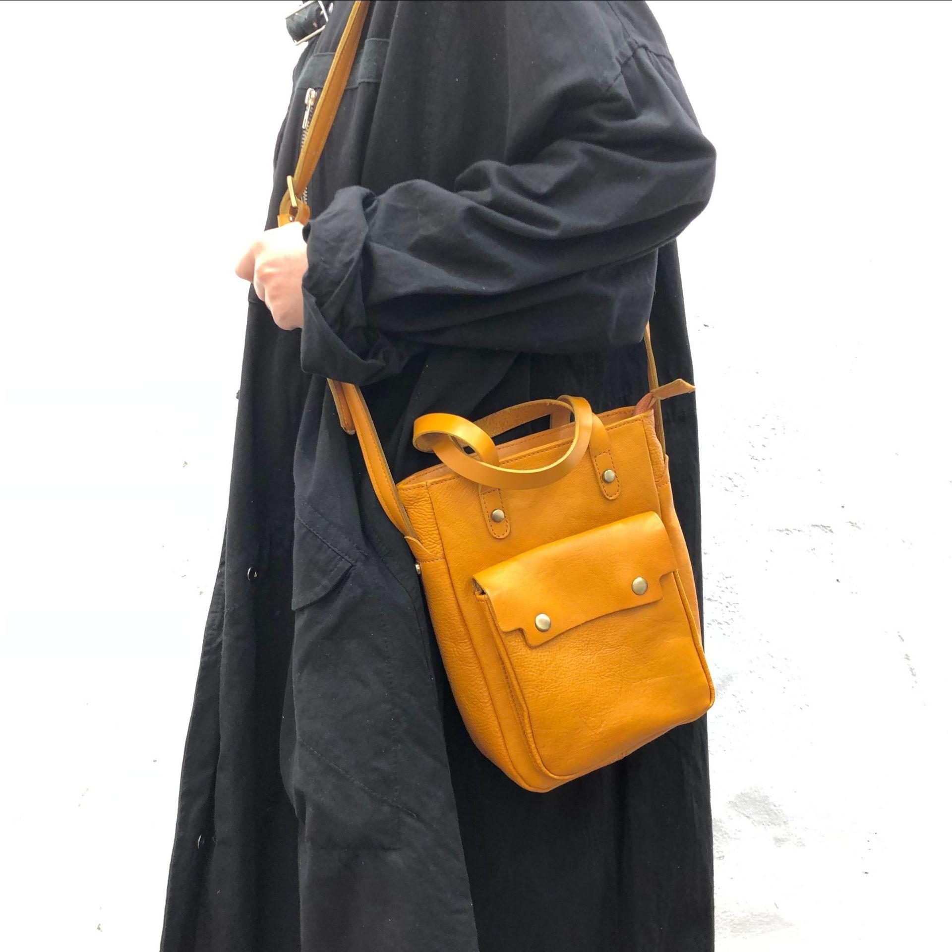 

Leather Women s Bags, Handcrafted Retro Top-grain Cowhide Handbags Designer Luxury Bag 20x23x12cm