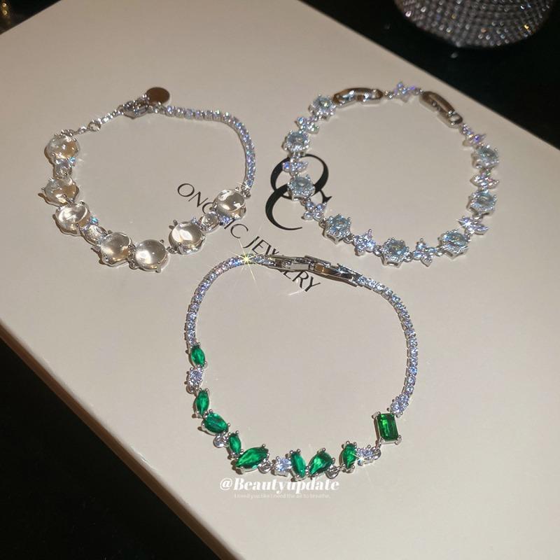 Zircon water drop flower crystal bracelet fashionable simple and versatile temperament bracelet exquisite light luxury high-end jewelry women