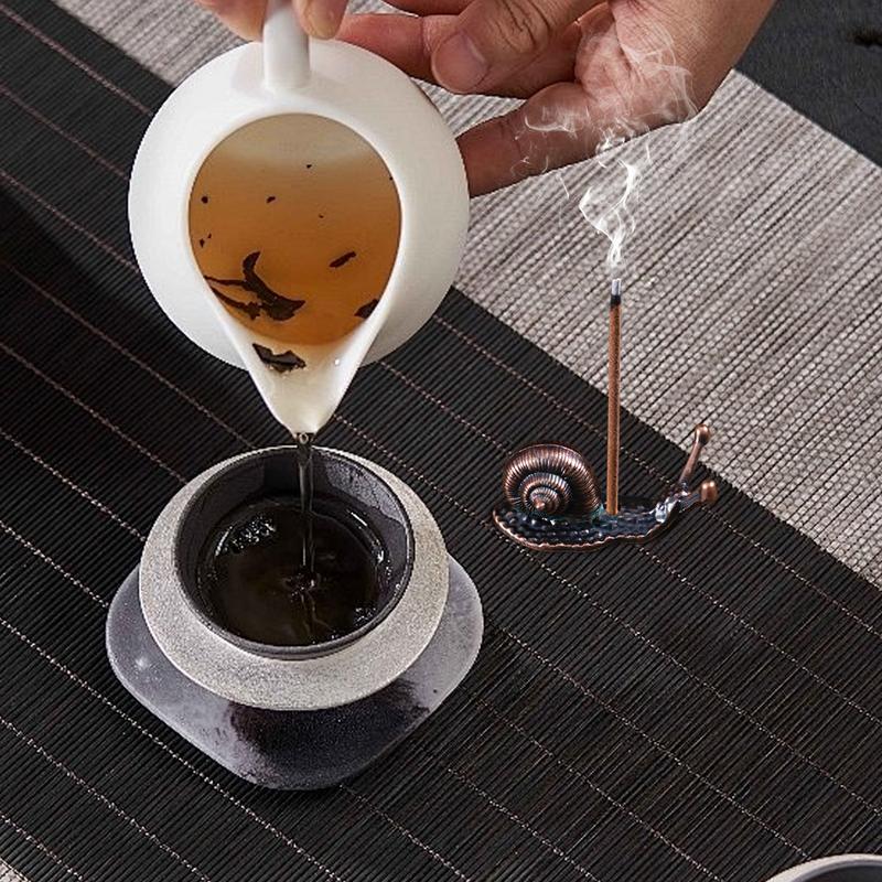 Alloy Snail decor Handmade Metal Incense Holder Crafts Figurines Ornament Room Decor Supplies Home Decoration Accessories