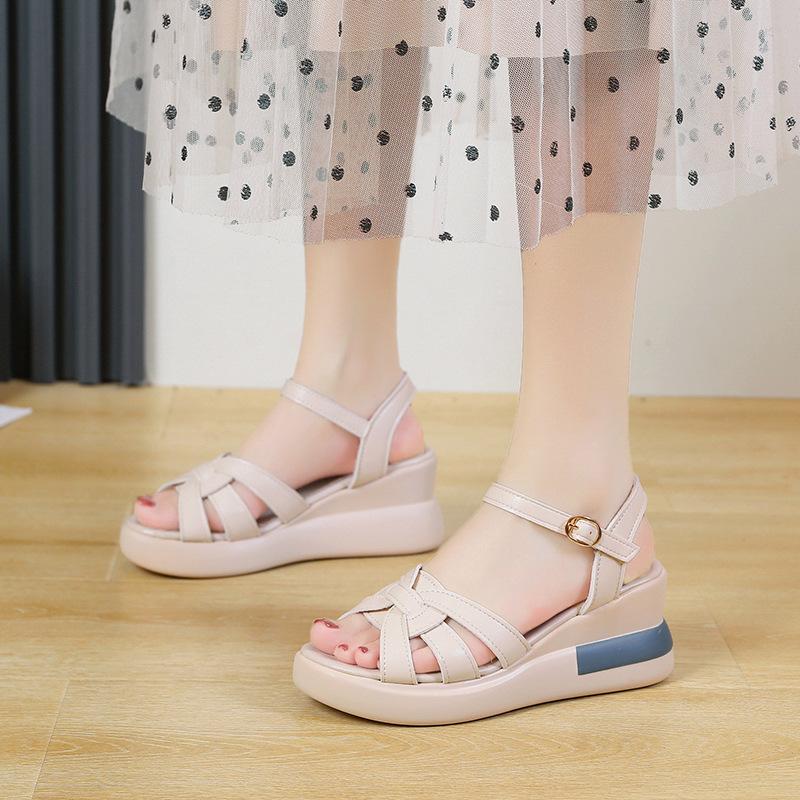 Low Sandals Woman Leather 2025 Summer Muffins shoe Clogs With Heel Large Size Suit Female Beige Women’s Shoes Low-heeled Flat Ne