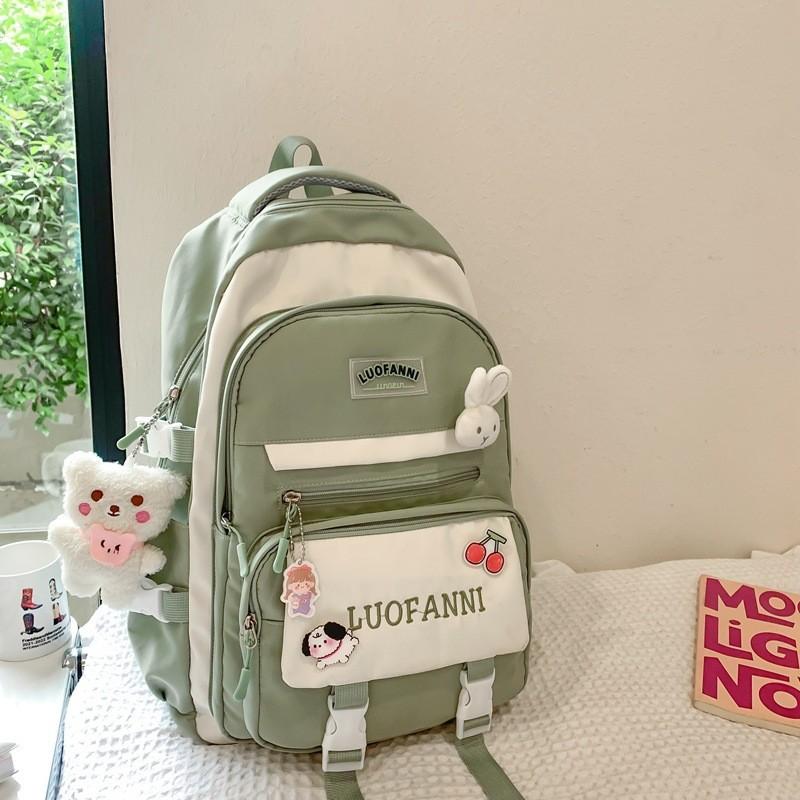 

Lightweight High-capacity Polyester Backpack With Cushion Straps For Daily Use