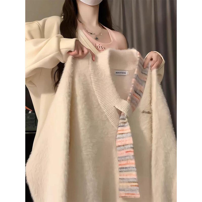 

Idle Style Soft Glutinous White V-Collar Sweater Female 2024 New Arrival Autumn and Winter Loose Long Sleeves Knitting Tops Fancy Beige White M