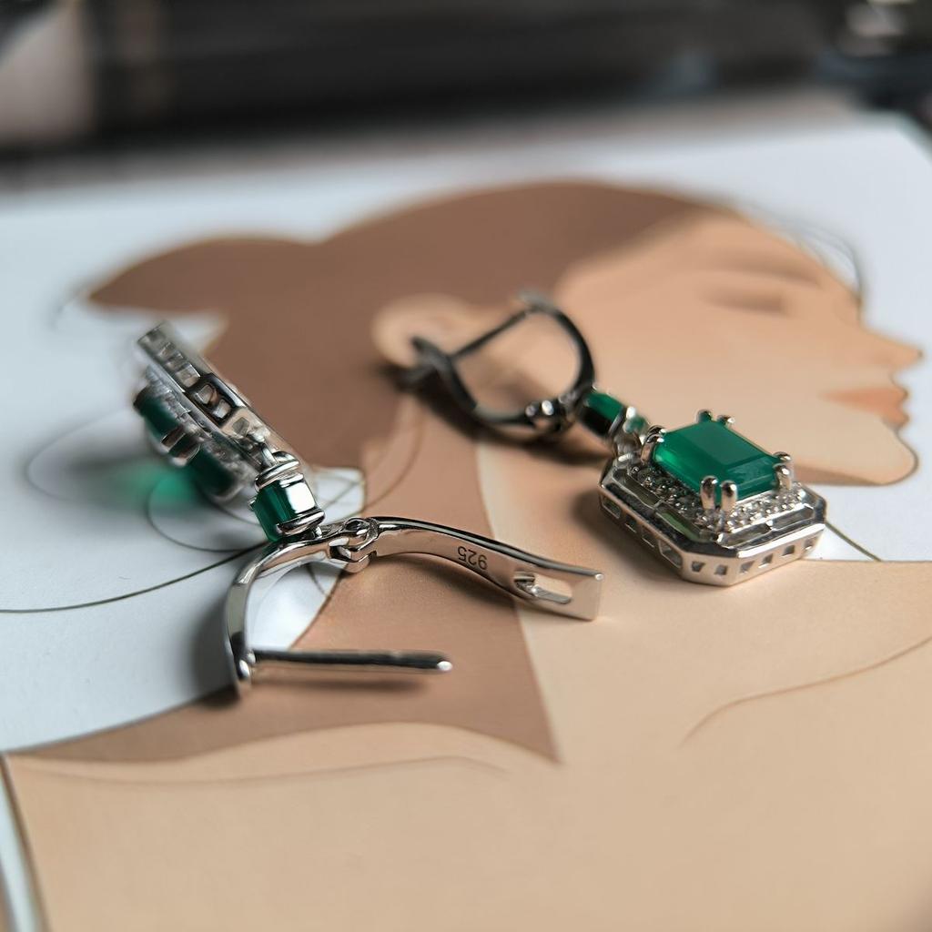 Silver Earrings with Natural Agate 2.617ct, Cubic Zirconia (2197287)