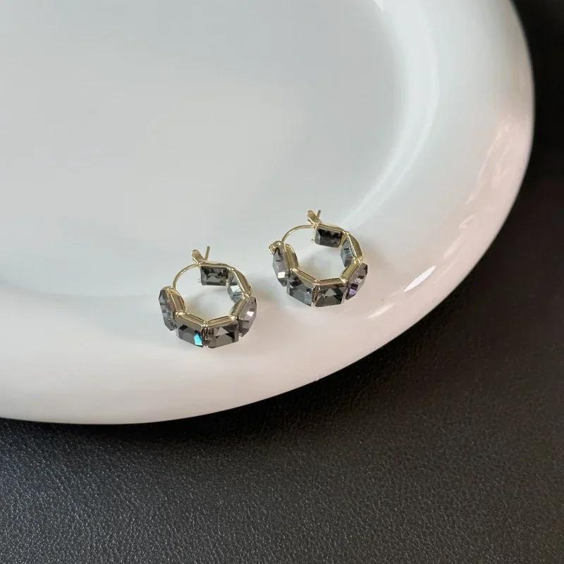 1Pc 2024 New Jewelry Vintage  Exquisite Zircon Round Earrings Wedding Party Black Square Crystal Hoop Earrings for Women Shiny