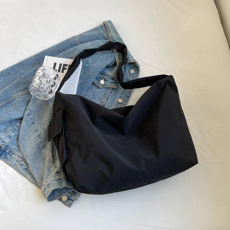 

Crossbody bag nylon cloth casual lazy wind bag women s fashion new versatile large-capacity shoulder casual tote bag