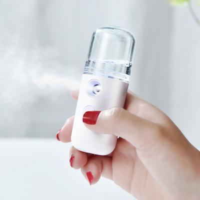 Mini-Reisedampfer, kabellos, über USB wiederaufladbar, 30 ml Wassertank, Hand-Kleiderdampfer, tragbares Feuchtigkeitsgerät für das Gesicht für unterwegs nach Hause